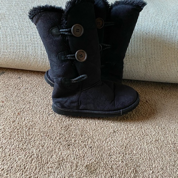 Boots 👢 👢 - Picture 3 of 3